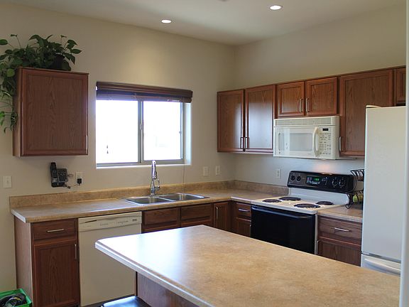 5th image of 577 E Painted Pueblo Dr