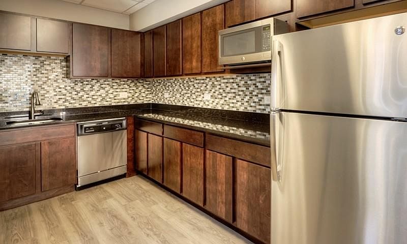 1st image of 198 E Chestnut St #1601