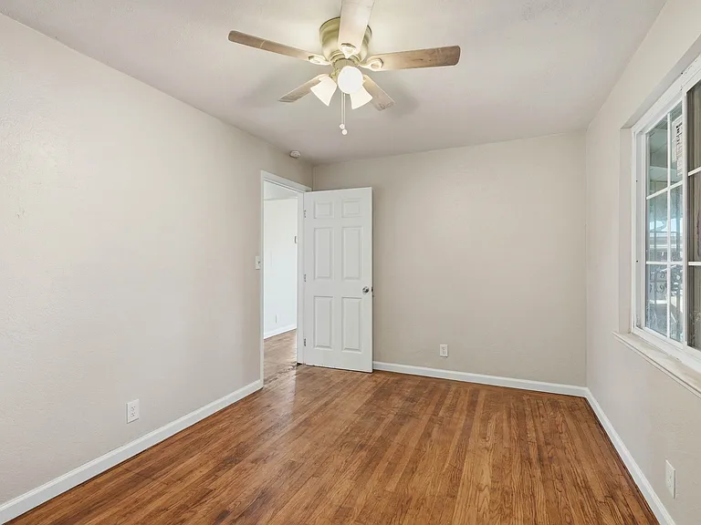 1008 Gemini Ct #2 — Photo 21