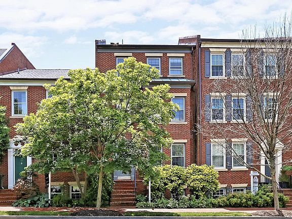 Front View - 4 level townhome