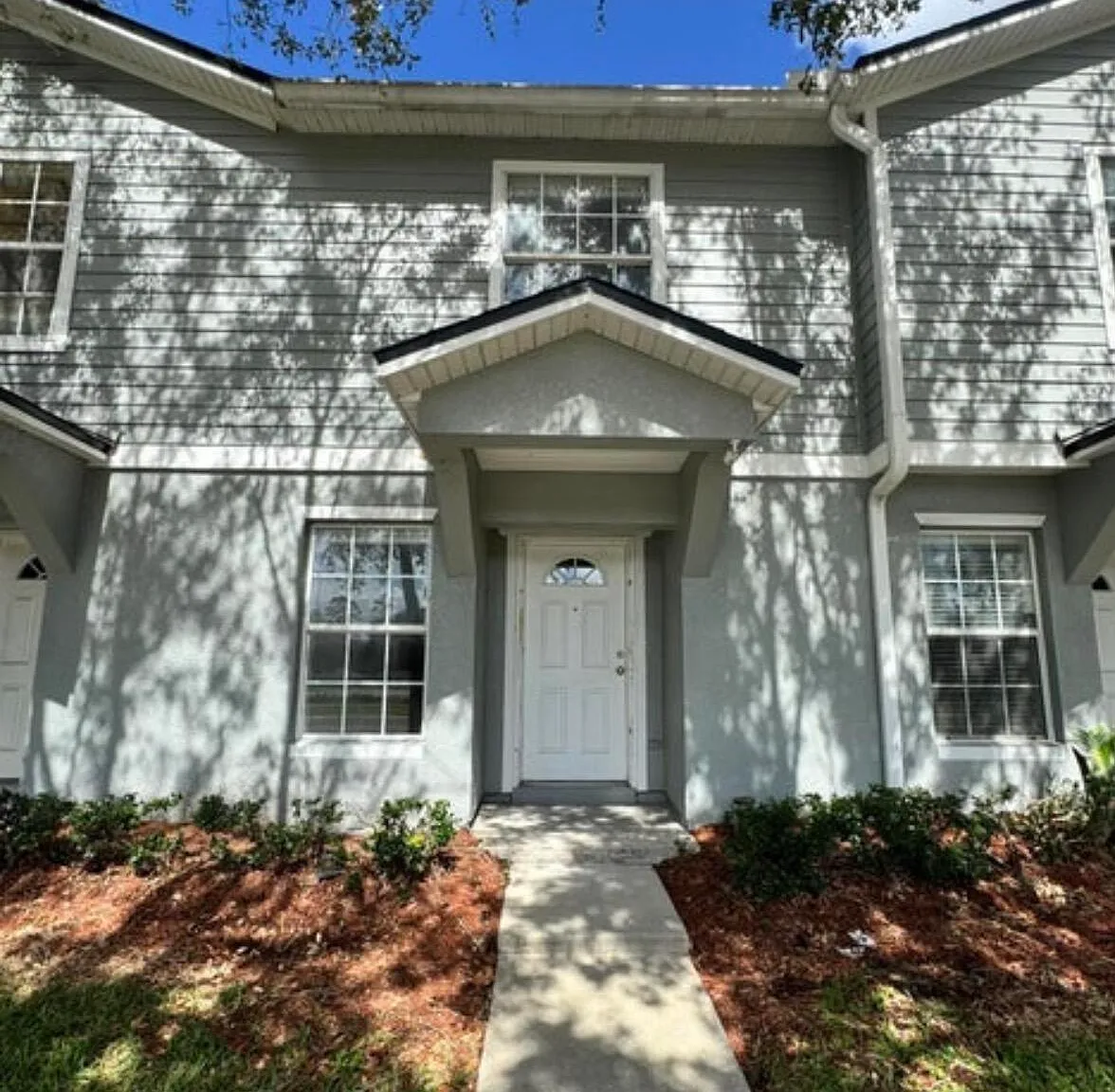 2 bed, 2.5 bath, 1334 sqft, $1,495 — Photo 2