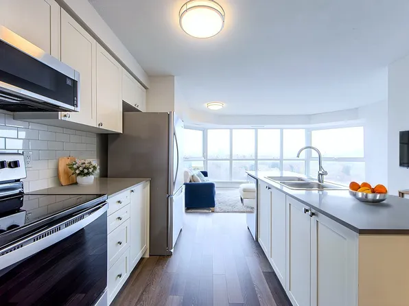 1000 Mount Pleasant Rd, Toronto, ON M4P 2M2