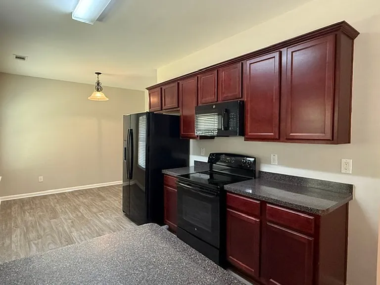 19 Black Diamond Dr — Photo 5