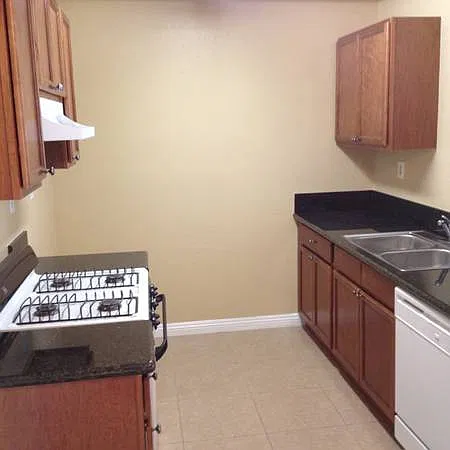 1 bed, 750 sqft, $1,995 — Photo 2