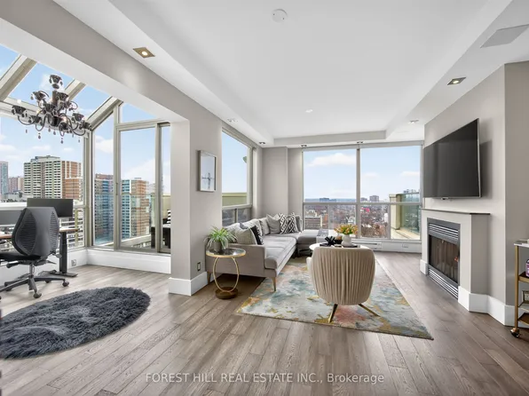 298 Jarvis St #Penthouse 3, Toronto, ON M5B 2M4