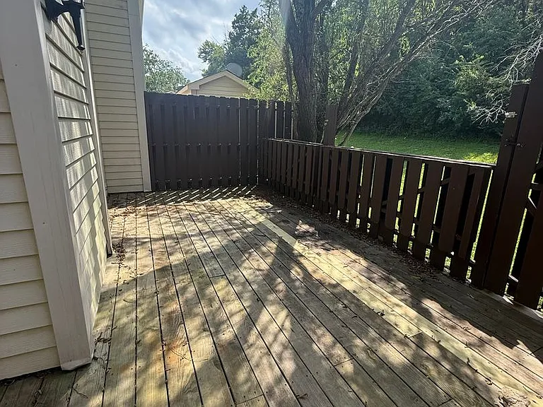 502 Brentwood Point — Photo 13