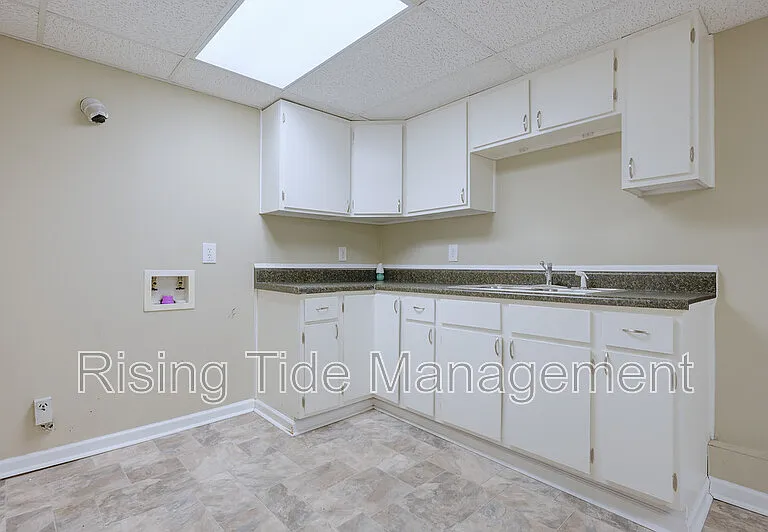 401 Lance Ln — Photo 17