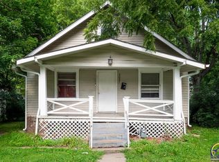 2027 SW Lane St, Topeka, KS 66604