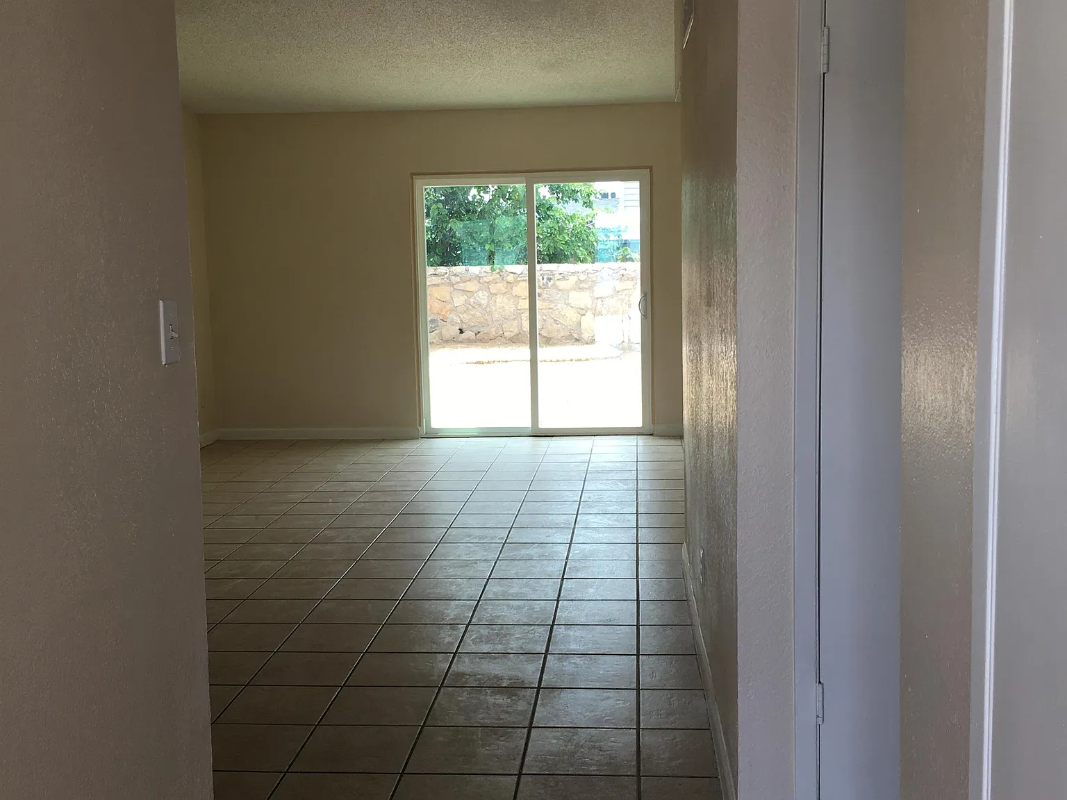815 Silvestre - 1 — Photo 3