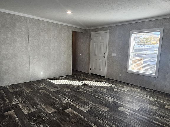 2nd image of 5425 Valley Dr Trailer 60