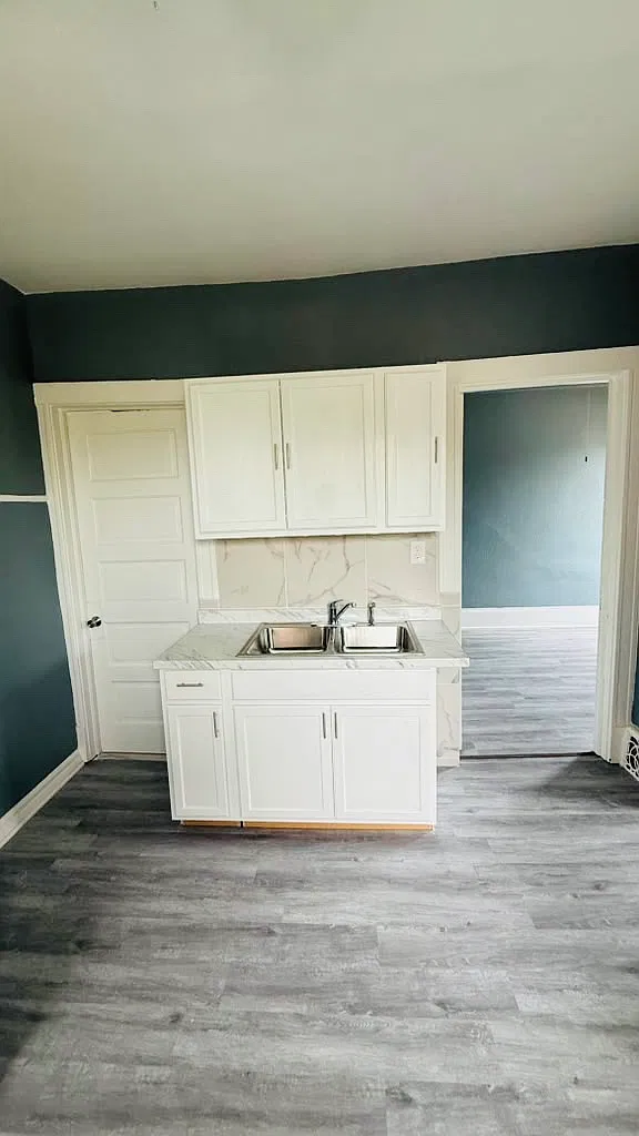 3 bed, 1200 sqft, $1,400 — Photo 2