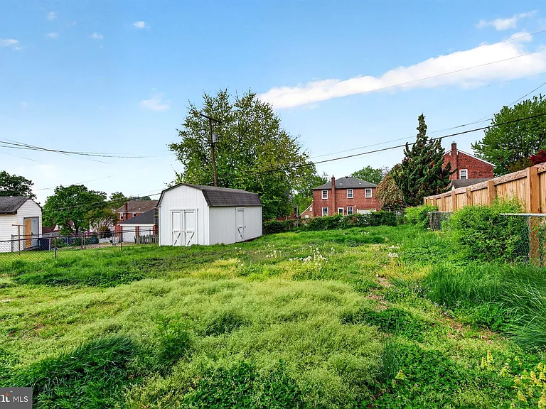 29 W Elm Ave — Photo 31