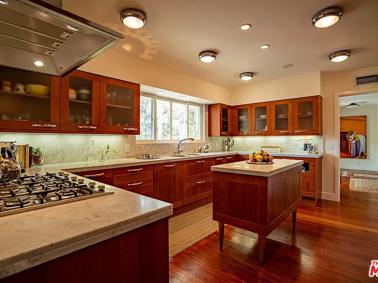 13324 W Sunset Blvd — Photo 11