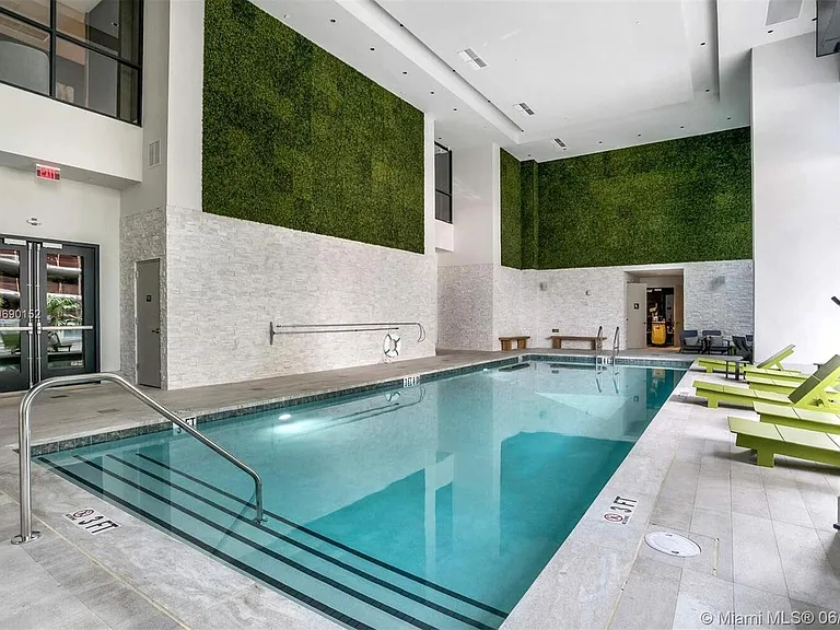 1010 Brickell Ave #2210 — Photo 9