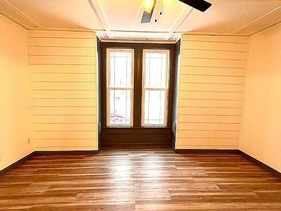 3rd image of 112 E Washington St