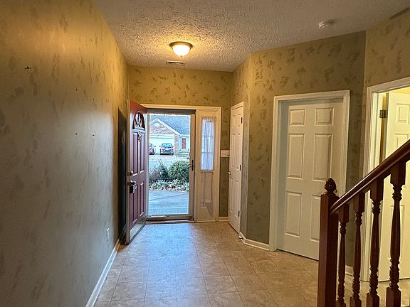 3rd image of 14365 Greenbelt Ct