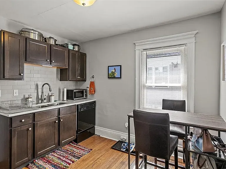 31 Homer St #2 — Photo 2