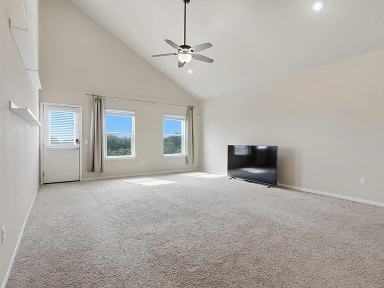 701 Liard River Rd — Photo 5