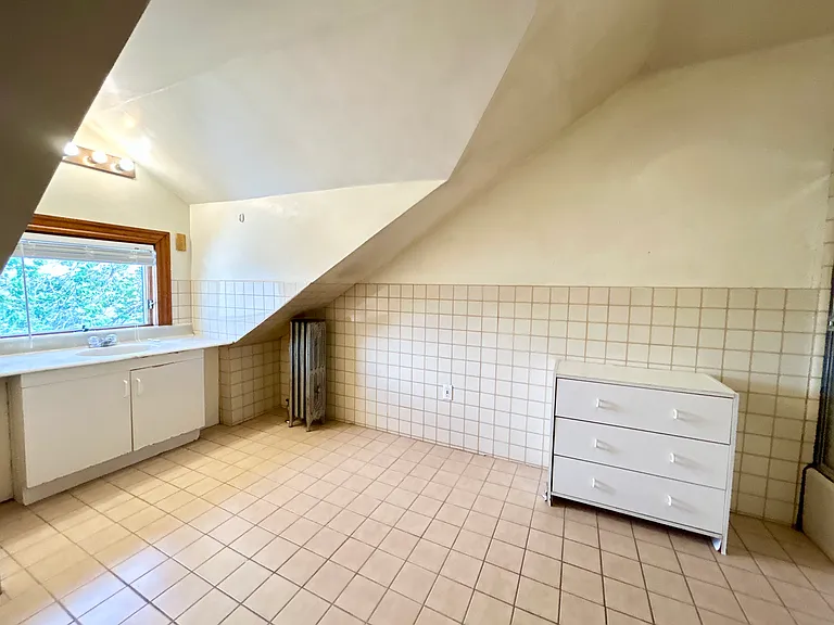 32B Linden St — Photo 10
