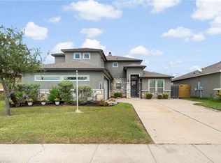 1838 Bay Landing Dr, Portland, TX 78374