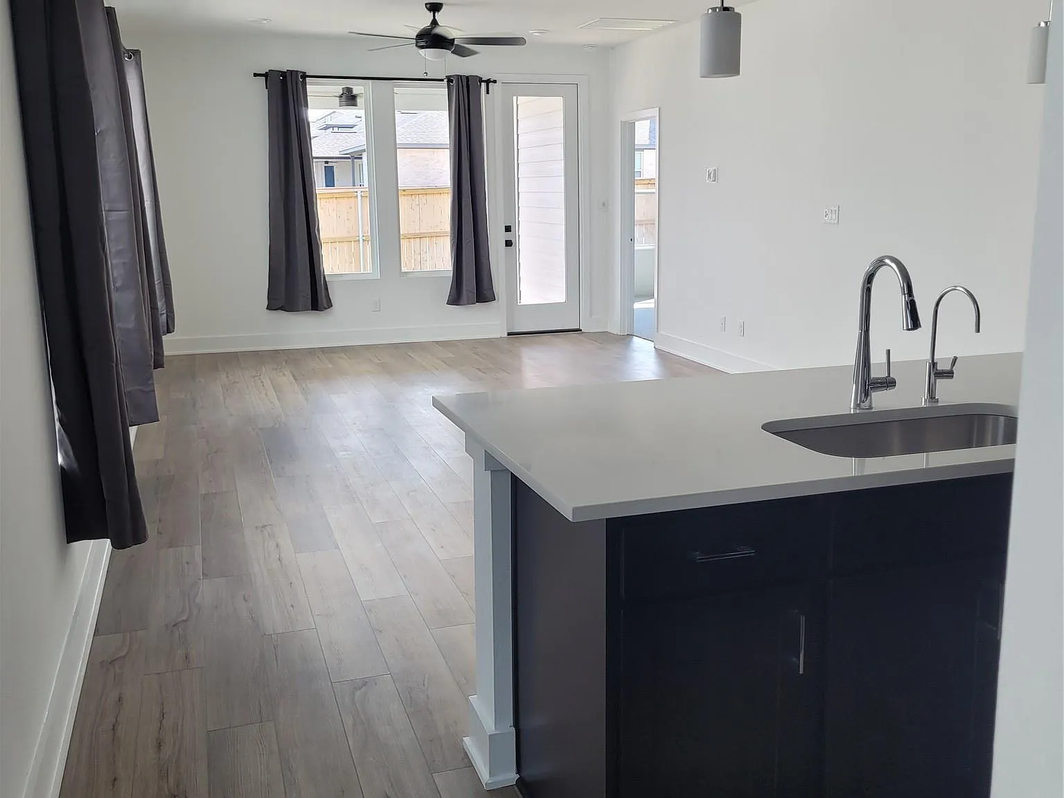 4 bed, 3.5 bath, 2243 sqft, $2,400 — Photo 3