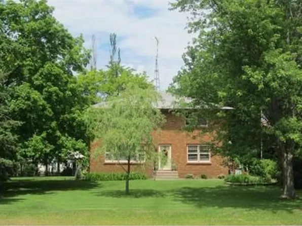197 E Pioneer Rd, Fond Du Lac, WI 54935
