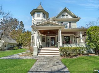 321 Hollywood Ave, Ho Ho Kus, NJ 07423