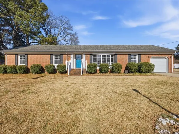 102 Ben Hogan Dr, Portsmouth, VA 23701