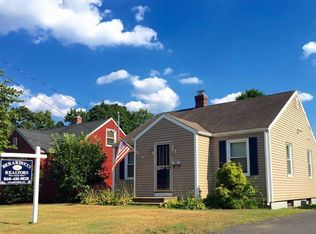 16 Maple St, Plainville, CT 06062