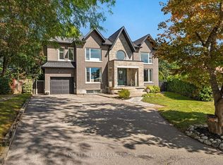 2041 Stewart Cres, Mississauga, ON L4Y1C4