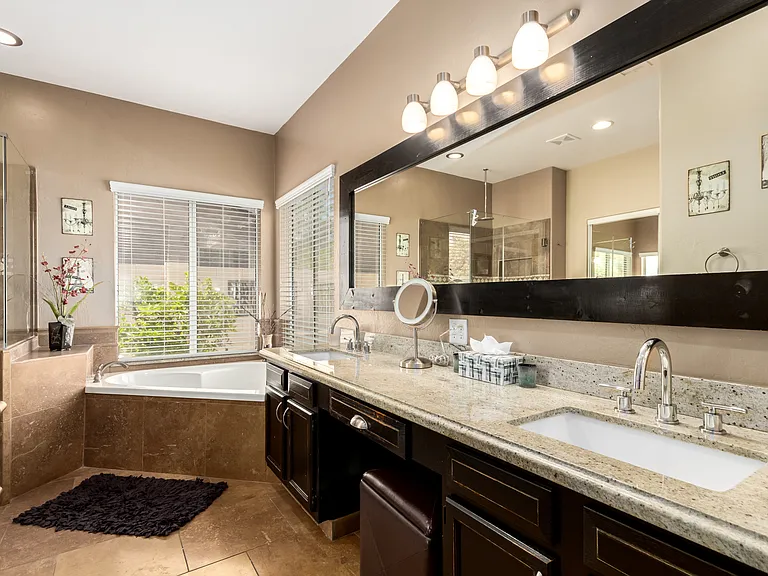 1126 N Melody Cir — Photo 18
