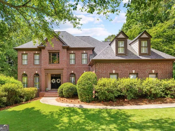 635 Vinings Estates Dr SE, Mableton, GA 30126