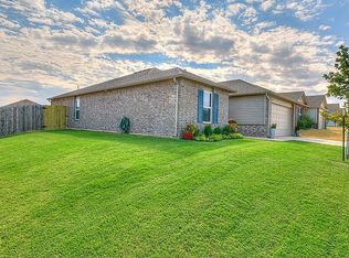 9820 Jackrabbit Rd, Yukon, OK 73099