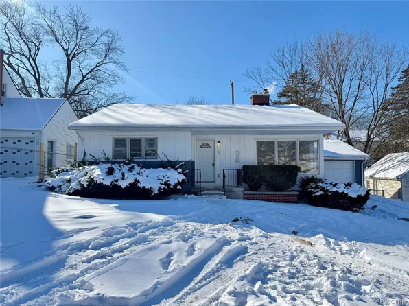 3709 Brentwood Dr, Flint, MI 48503