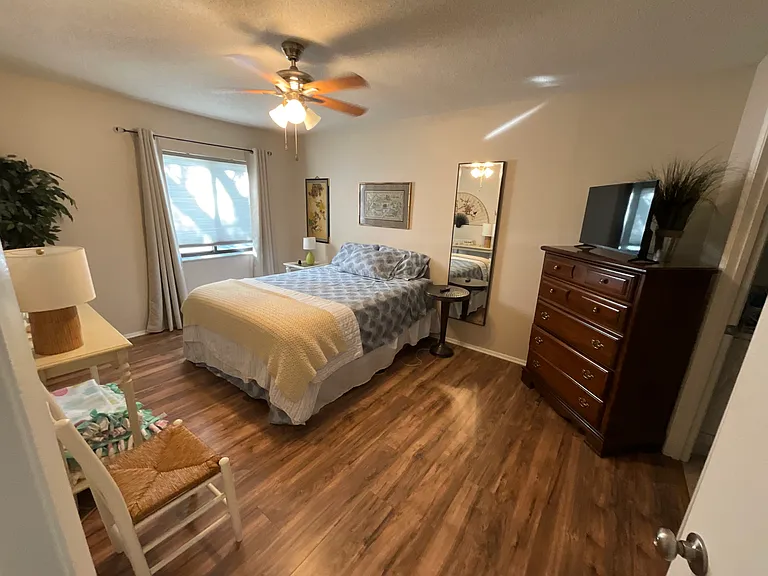 619 Midway Dr #B — Photo 7