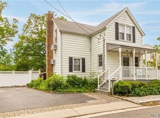 10 Fletcher Ave, Merrick, NY 11566