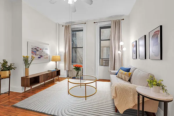 Rented by Cooper & Cooper Real Estate | media 11