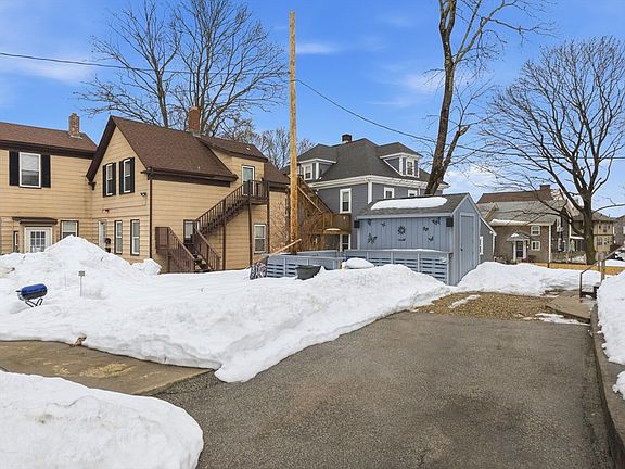 4th image of 17 School St