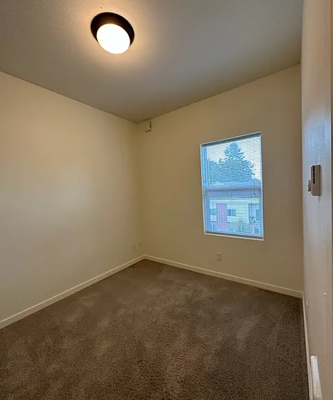 The Lavonne Apartments — Photo 30