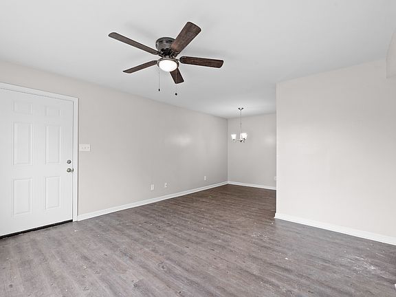 3rd image of 3855 Northeast Dr #B