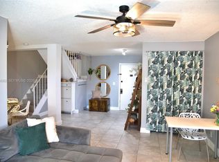 Village Square, Plantation, FL 33313