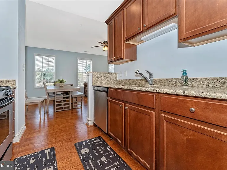 23200 Shaws Tavern Ct — Photo 13