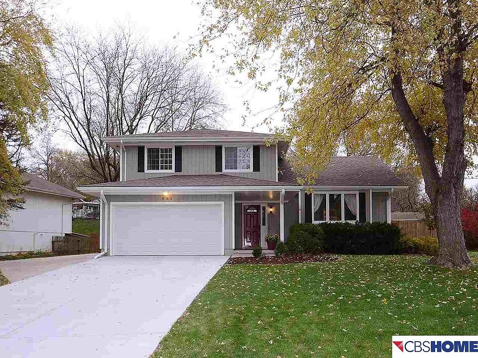 1st image of 801 Crest Dr