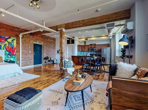 121 Prescott Ave #11, Toronto, ON M6N 3G8