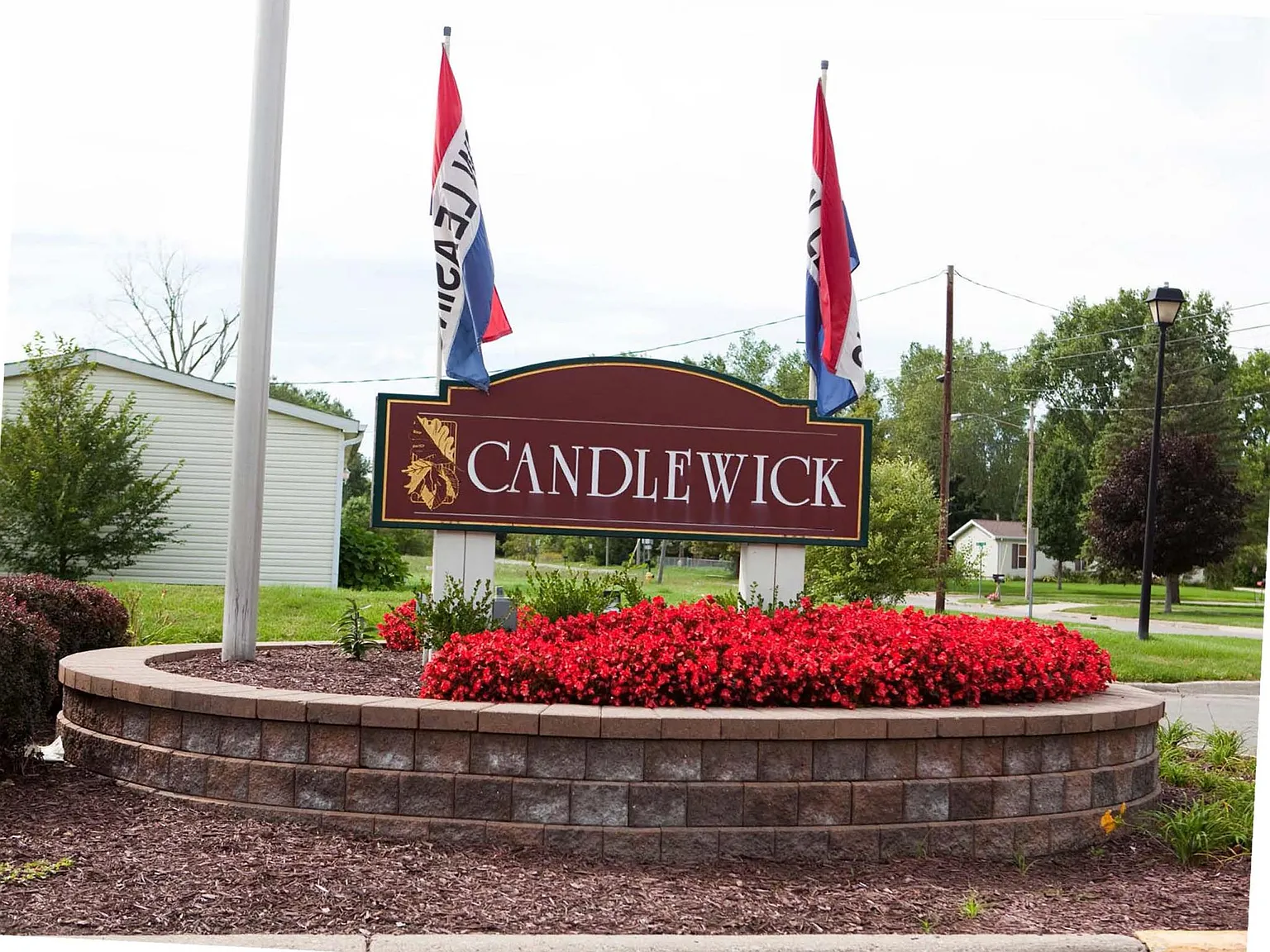 Candlewick Court — Photo 3