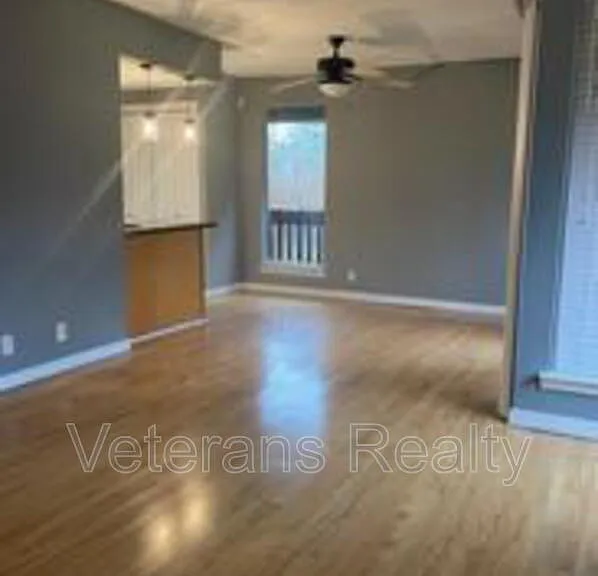 210 Lanai Vlg #C — Photo 3