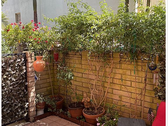 Front private patio