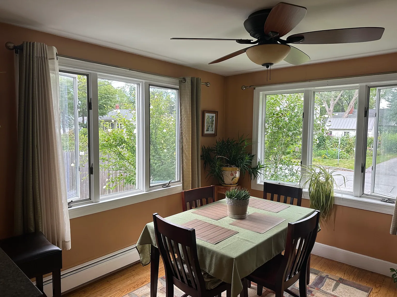 1 bed, 1200 sqft, $1,500 — Photo 4