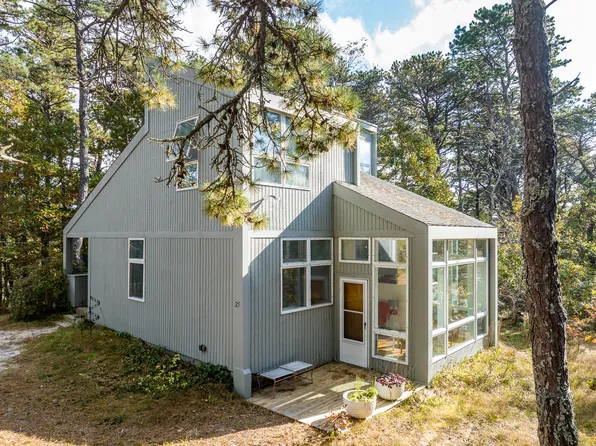 25 Harvard Street, Wellfleet, MA 02667