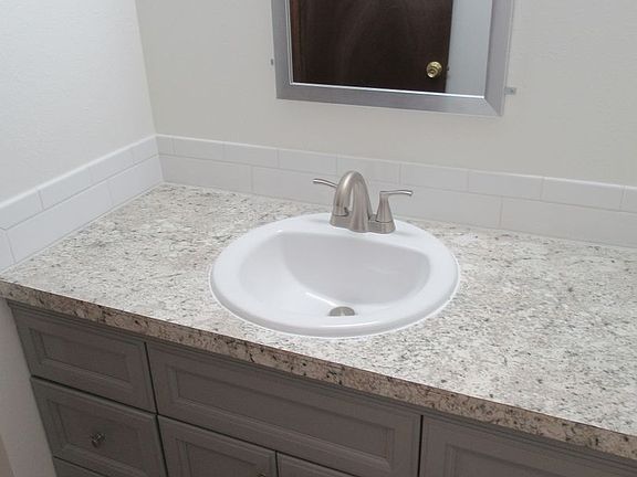 2nd image of 370 Missouri Ave S #370